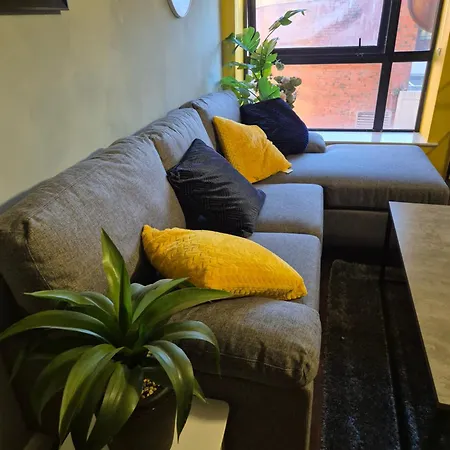 2bed Centre Apartment *